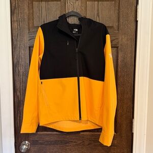 NWOT The North Face Castle Rock Hooded Soft Shell Jacket Black/Yellow